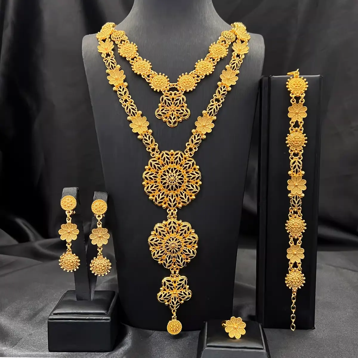 Golden Desert Empress